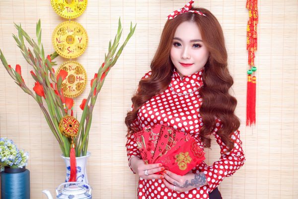 CEO Nguyễn Ngọc Trà Mi chúc mừng năm mới toàn hệ thống Zenmy