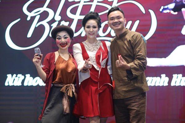 Bộ đôi MC Chí Phèo – Thị Nở gây ấn tượng tại sinh nhật Nữ hoàng Hoa hồng Bùi Thanh Hương
