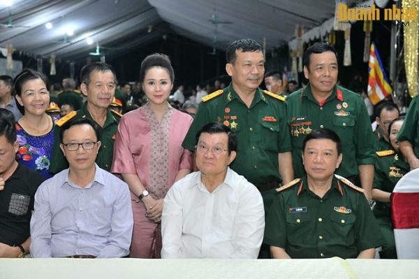Quỹ Hành trình xanh cùng Nguyên Chủ tịch nước Trương Tấn Sang tham gia lễ cầu siêu cho 600 cán bộ, chiến sĩ