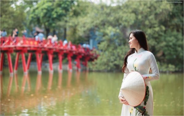 Hoa hậu Eurowindow Nguyễn Kiều Trang ra mắt bộ ảnh mới chủ đề “Mùa thu thơ mộng”