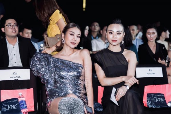 Doanh nhân Phạm Huyền Trang quý phái trên thảm đỏ Aquafina Vietnam International Fashion Week Fall Winter 2019