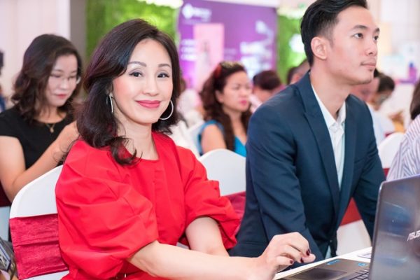 Vợ tỉ phú Singapore chia sẻ “Bí quyết chăm sóc làn da của phụ nữ hiện đại” tại “Asia Beautopia 2019”