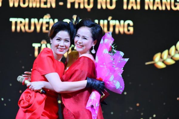 Chủ tịch Happy Women Buôn Ma Thuột – Bùi Hồng Hạnh ra mắt thành công mạng lưới Vùng Tây Nguyên 