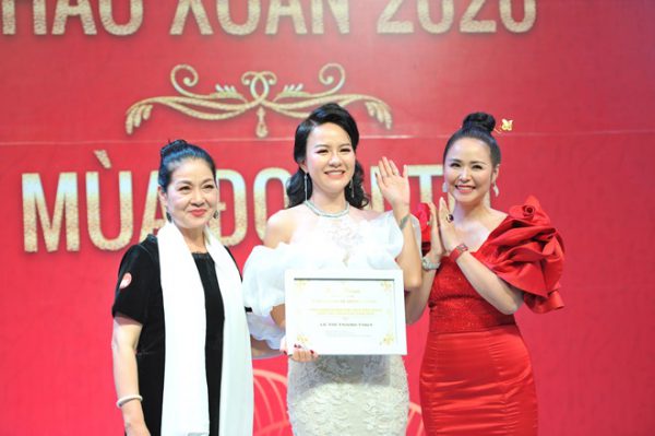 Doanh nhân Thanh Thúy – Chủ tịch Happy Women Shine liên tục được gọi tên vinh danh tại Táo Quân – Chào Xuân 2020