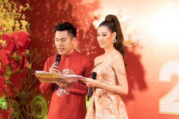 Hoa hậu Khánh Vân trổ tài làm MC dịp năm mới