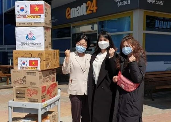 Hoa hậu Thân Thiện Shin Su Yeou cùng các nàng dâu Việt chung tay hỗ trợ bệnh viện tại Hàn Quốc