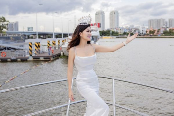 Hoa hậu Oanh Yến tiếp tục dự thi Hoa hậu Quý bà Hoàn vũ Thế giới 2020?