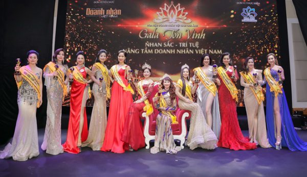 Gala tôn vinh Hoa hậu Doanh nhân Việt Nam qua ảnh 2020: Nơi hội tụ Nhan sắc – Trí tuệ