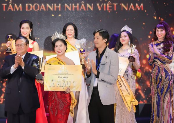 Doanh nhân Huỳnh Tho đăng quang Á hậu 1 – Hoa hậu Doanh nhân Việt Nam qua ảnh 2020