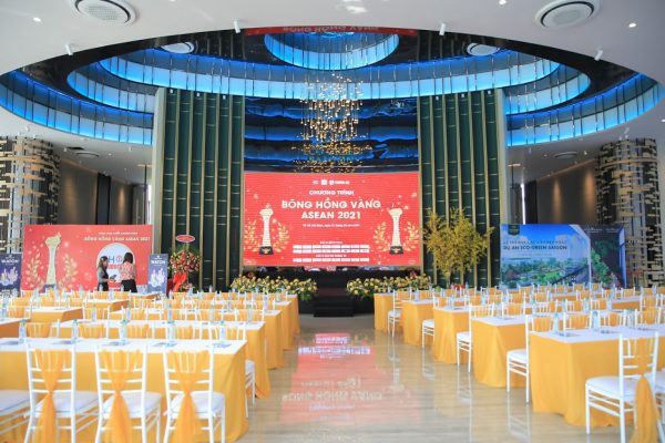 Vinh danh các Doanh nhân Tiêu biểu tại lễ trao tặng “Bông Hồng Vàng Asean 2021” 