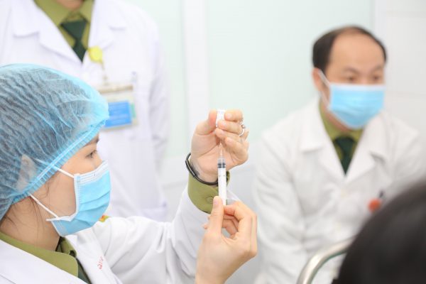 Không ca mắc Covid-19 mới, Hà Nội bắt đầu tiêm vắc xin