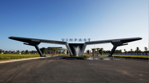 VinFast mở 2.000 trạm sạc điện