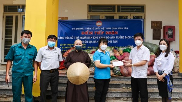 TP. HCM: Học viện PGVN cùng nhóm Từ thiện Sen Vàng tiếp sức cho nhân dân quận Bình Tân trong đại dịch.