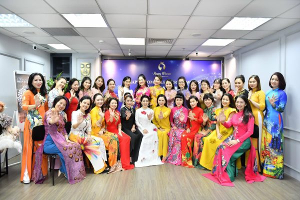 Mạng lưới Happy Women tổ chức Lễ ký kết Thượng tôn Pháp luật nhân ngày Doanh nhân Việt Nam