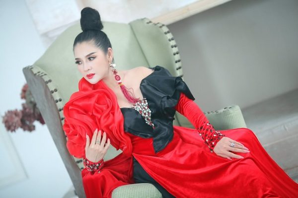 Thái Nhã Vân đăng quang “Hoa hậu Văn hóa Thế giới 2022”