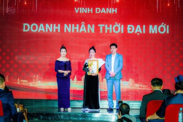 Doanh nhân Nguyễn Mai Khanh sinh ra để phục vụ ngành y tế