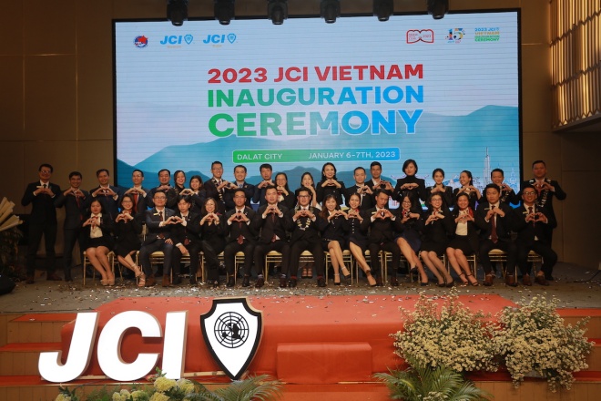 4. Ban Điều Hành JCI Việt Nam 2023 cùng các Chủ tịch chi hội 2023