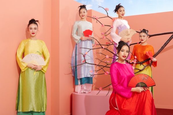 Hoa hậu Ngọc Châu đọ sắc cùng á hậu Lê Thảo Nhi và á hậu Thủy Tiên trong bộ ảnh tết 2023 rực rỡ sắc xuân