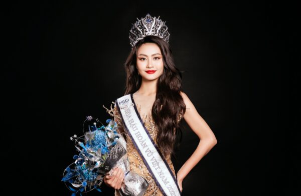 Cận cảnh nhan sắc tân Hoa hậu Hoàn vũ Việt Nam – Miss Cosmo Vietnam