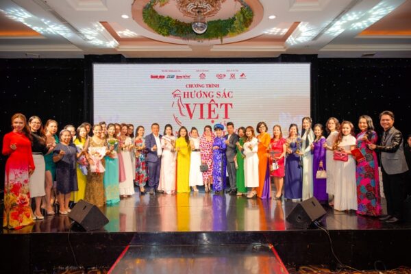 Chương trình biểu diễn nghệ thuật “Hương sắc Việt” lần 6: Văn hoá & Kết nối