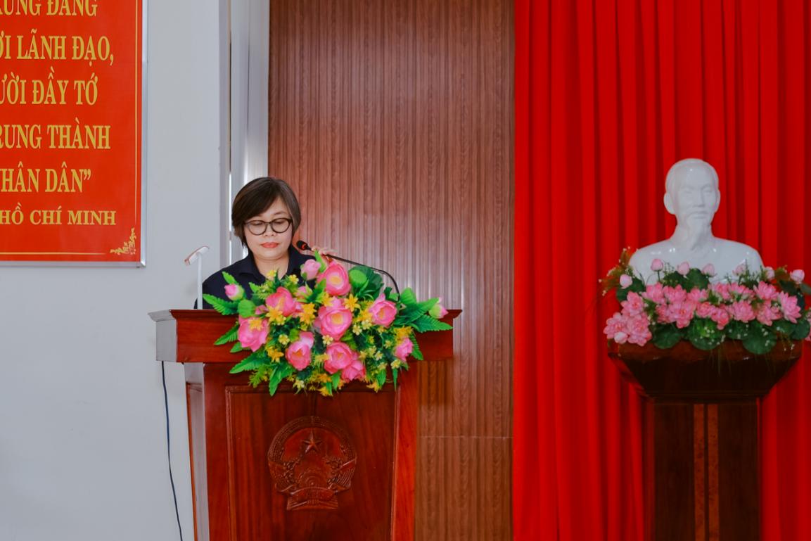 Bà Phạm Thị Sâm - Phó chủ tịch UBND thị trấn Di Linh phát biểu tại buổi giao lưu