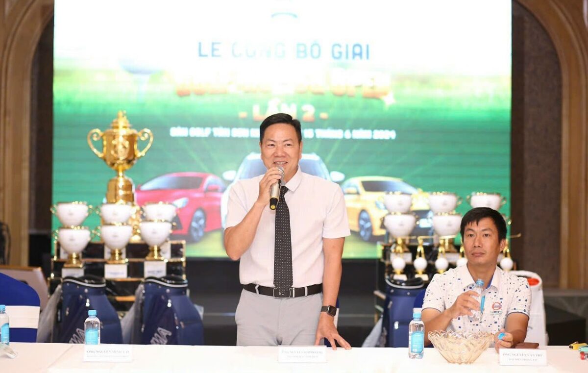 Ông Nguyễn Anh Hoằng, Chủ tịch CLB golf 4.0 phát biểu khai mạc