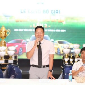 Ông Nguyễn Anh Hoằng, Chủ tịch CLB golf 4.0 phát biểu khai mạc