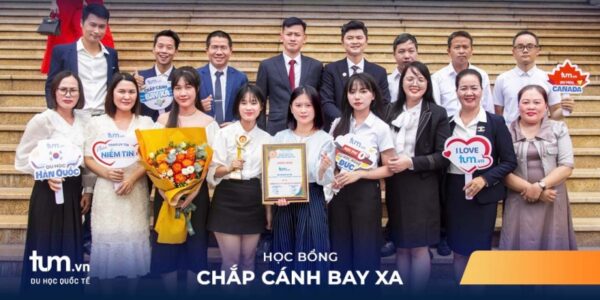 Học viện đào tạo TUM vinh dự nhận danh hiệu Top 10 Thương hiệu uy tín hàng đầu Việt Nam