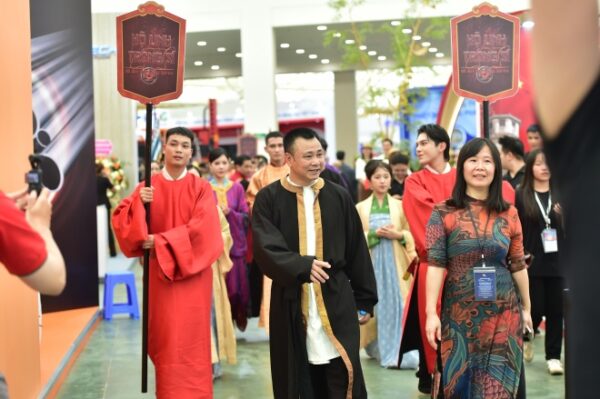 Hộ Linh Tráng Sĩ ra mắt gian triển lãm đặc biệt nhân dịp kỷ niệm A80