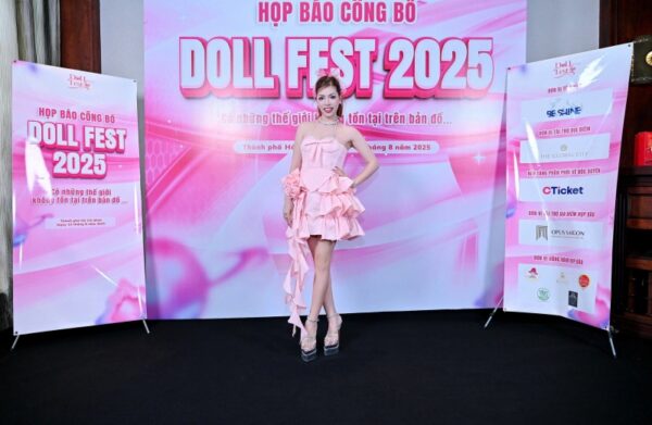 Người đẹp truyền cảm hứng Trần Thị Thịnh xuất hiện xinh đẹp tại họp báo Doll Fest 2025