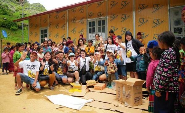 Chuyến đi không giới hạn: ‘Yêu thương là điều duy nhất cần mang theo’