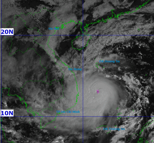 Bão số 13 đã mạnh lên cấp 15, gần cấp siêu bão