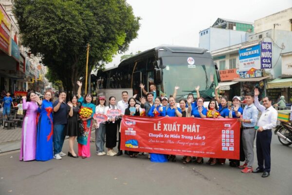 PHIÊN CHỢ QUÊ – CHUYẾN XE 0 ĐỒNG MIỀN TRUNG LẦN THỨ 9: ẤM TÌNH QUÊ HƯƠNG GIỮA NHỮNG NGÀY CẬN TẾT
