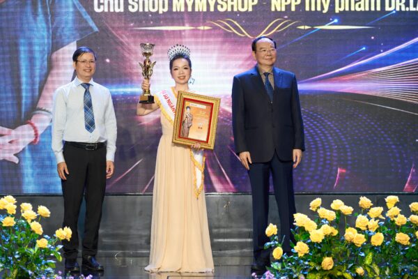 DOANH NHÂN NGUYỄN TUYẾT CHINH: SỨ MỆNH ‘ĐẠI SỨ NGÀNH MỸ PHẨM’ CÙNG DỰ ÁN ĐẸP VÌ CỘNG ĐỒNG  & TỎA SÁNG CÙNG GIÁ TRỊ NHÂN ÁI